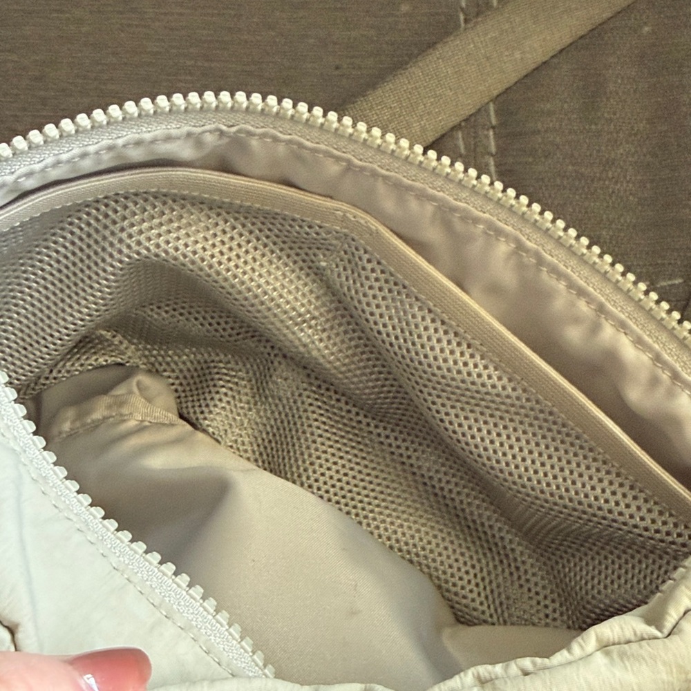 Lululemon Cream and Gray Crossbody Belt Bag - Picture 4 of 5
